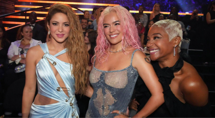 Tiffany Haddish follows, photobombs Shakira at VMAs | Video