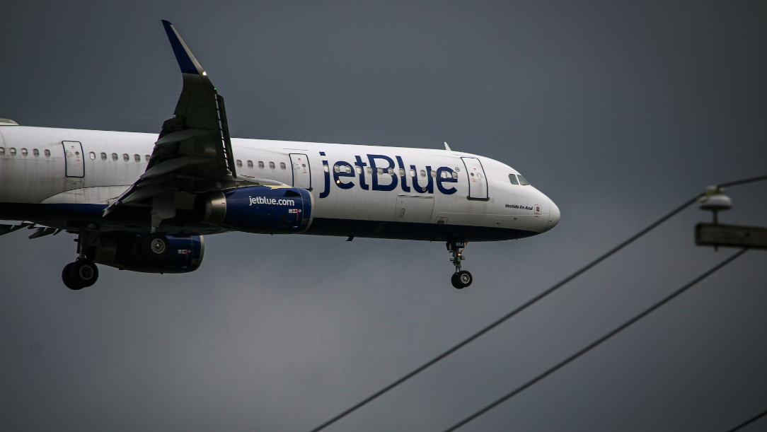 JetBlue flight to Florida hit with severe turbulence, 8 hospitalized