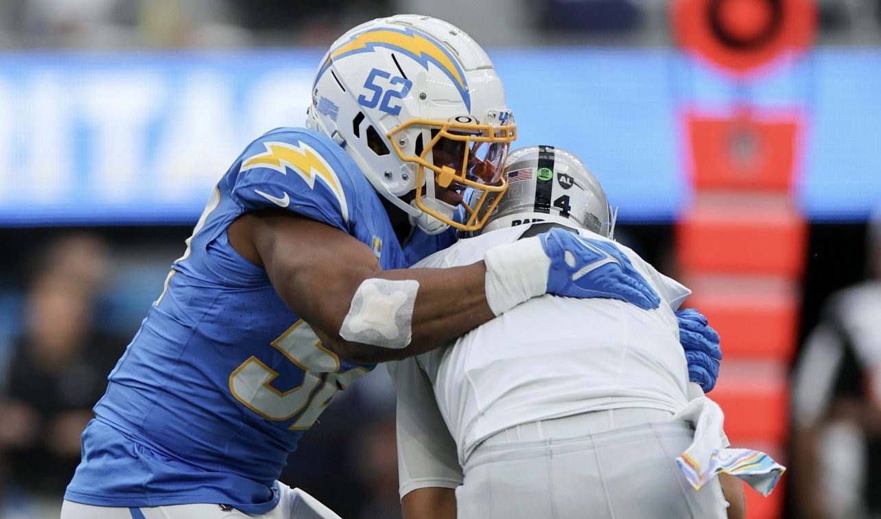 Los Angeles Chargers LB Khalil Mack makes six sacks vs Las Vegas Raiders | Watch Video