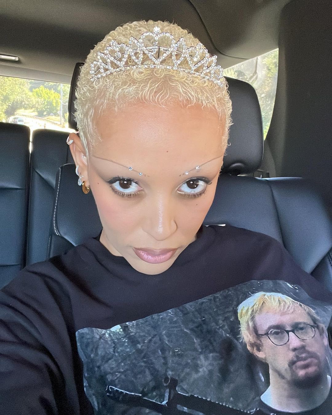 Doja Cat deletes and reposts photo after wearing Sam Hyde shirt on Instagram