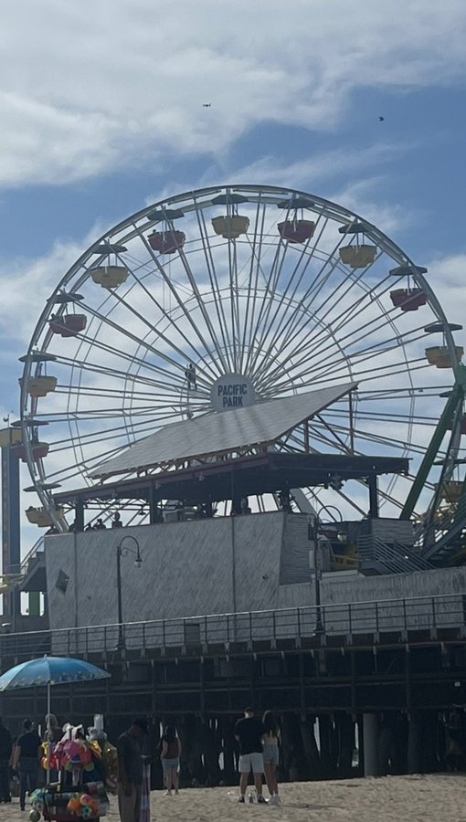 Santa Monica pier closed as person ‘claiming to have bomb’ climbs Ferris Wheel in California: Watch Video