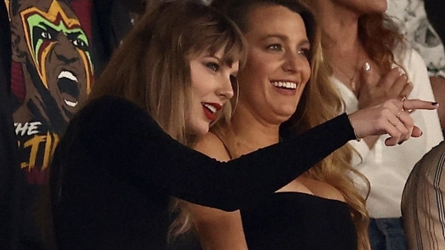 Taylor Swift made flirty comments, imitated Travis Kelce’s movements during Chiefs’ game