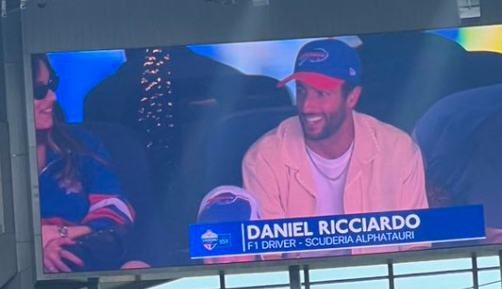 Hailee Steinfeld spotted sitting with Daniel Ricciardo at Bills vs Jaguars game | Video