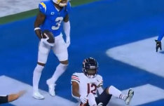 Chicago Bears WR Velus Jones drops touchdown catch vs Los Angeles Chargers | Watch Video
