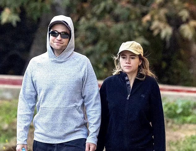 Who is Suki Waterhouse, Robert Pattinson’s girlfriend?