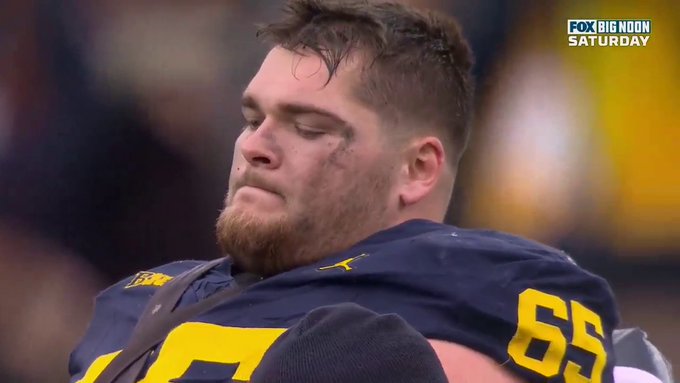 Zak Zinter injury update: Michigan Wolverines OG injured vs Ohio State| Watch Video