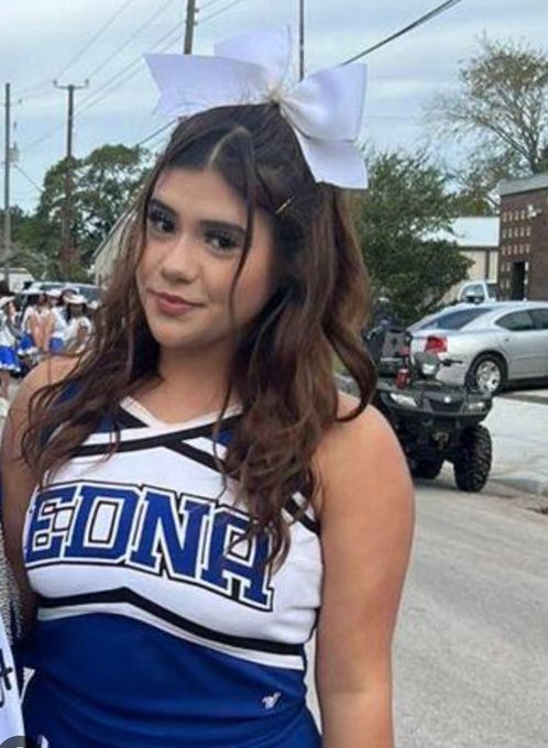 Who is Lizbeth Medina? 16-year-old Texas cheerleader found dead in Edna apartment by mother