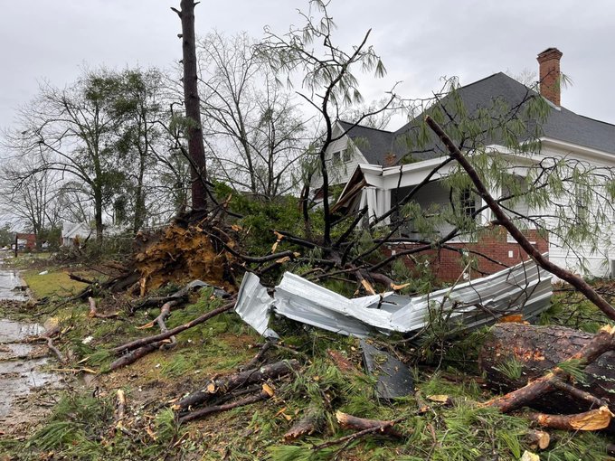 Several homes destroyed by tornado at Cottonwood, Houston County, Alabama| Watch Pictures